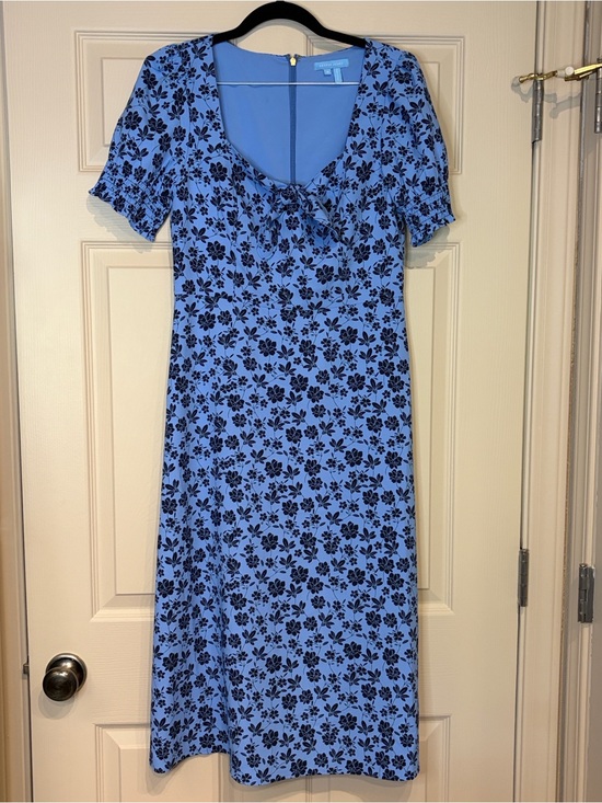 Draper James Dresses & Skirts - Draper James Blue Floral Tie-Front Midi Dress